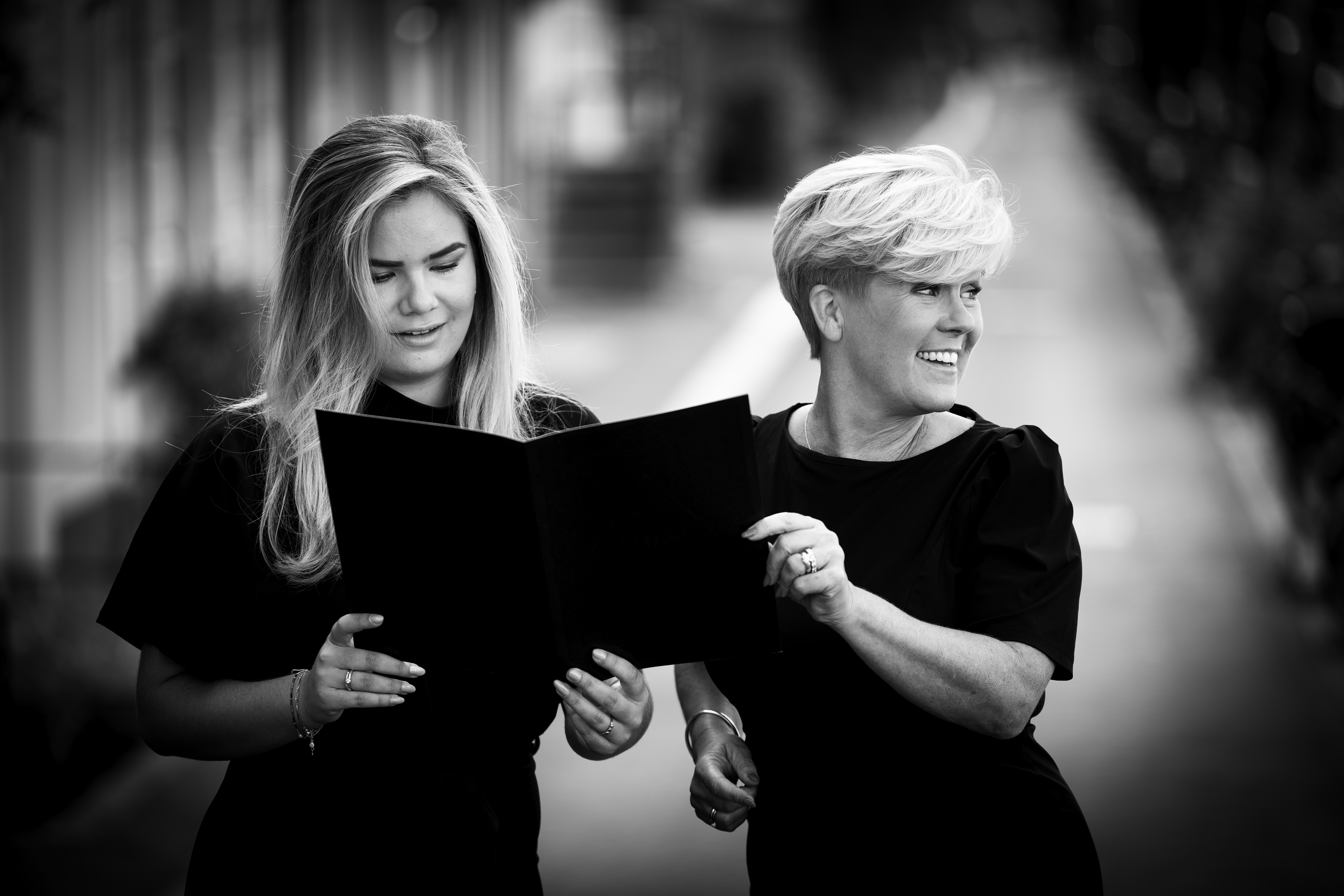 Het duo achter Wiesje Lifetime Events – Wiesje en Tamara, gespecialiseerd in high end weddings en evenementen