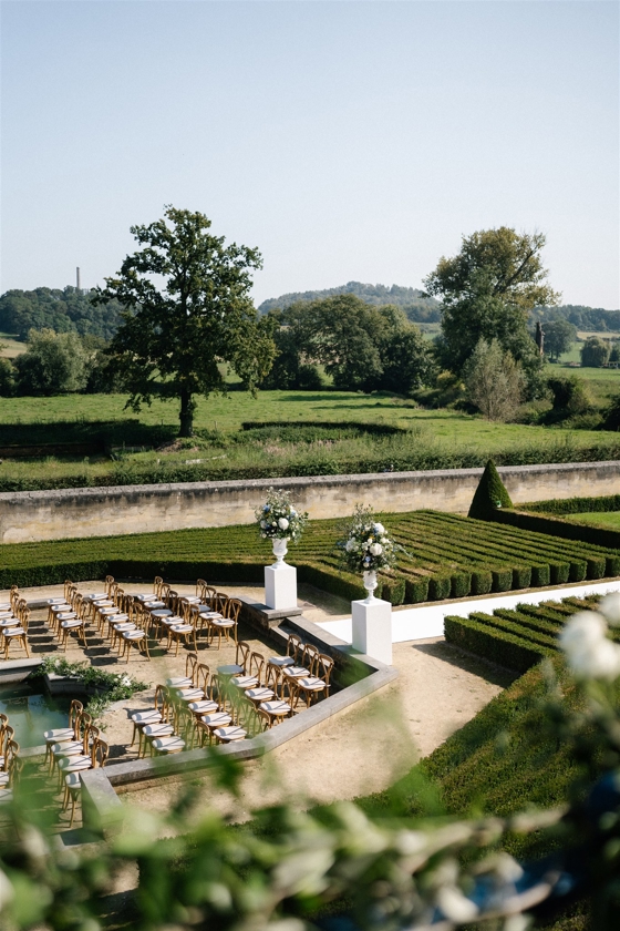 Ceremonieplek buiten voor de bruiloft van Lieselotte & Michiel – trouwlocatie in Nederland, verzorgd door weddingplanner