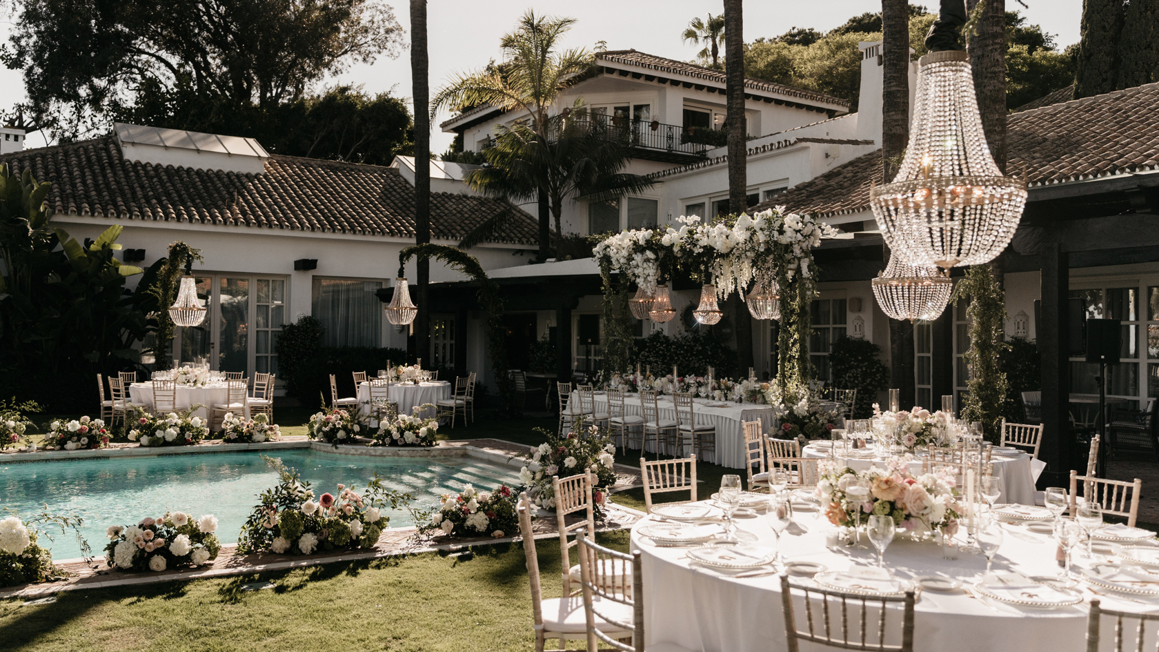 Luxe trouwlocatie in Marbella voor de bruiloft van Peter & Lotta – exclusief georganiseerd door weddingplanner in Spanje