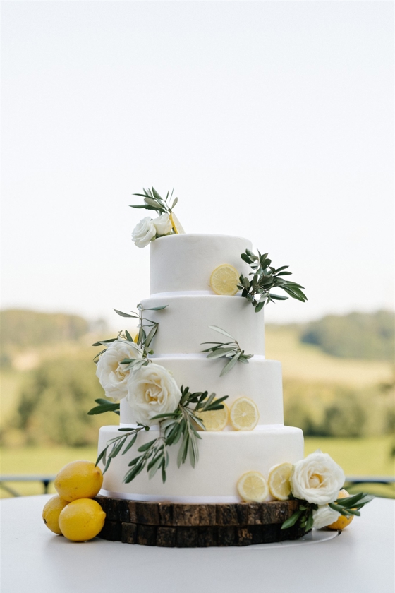 Bruidstaart voor de bruiloft van Lieselotte & Michiel – exclusief ontwerp, verzorgd door weddingplanner voor hun bruiloft in Nederland
